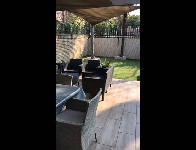 3 BEDROOM TOWNHOUSE FOR SALE IN VICTORY PARK